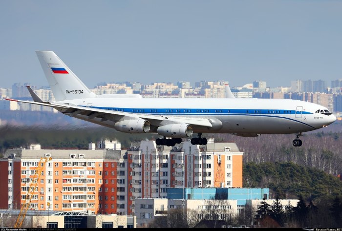 Самолет ил 96