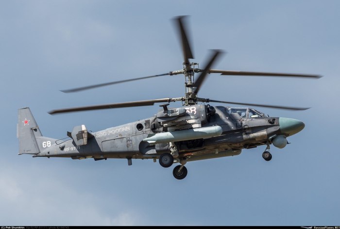 Вертолёт ка-50 чёрная акула и вертолёт ка-52 Аллигатор