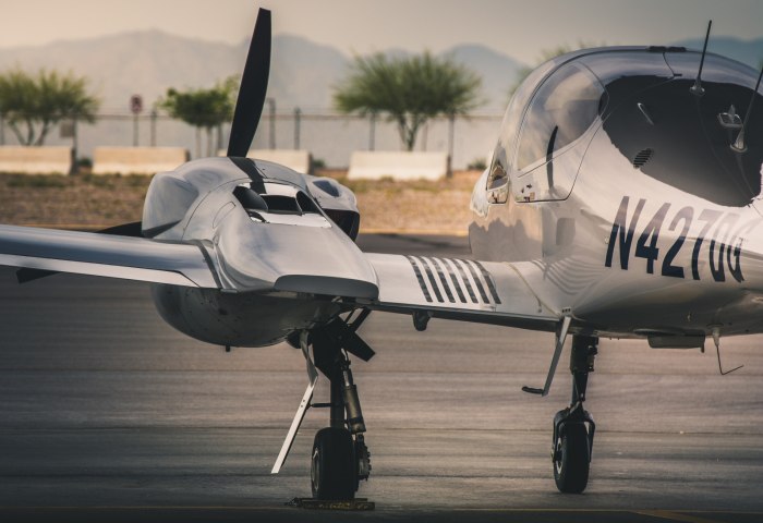 Самолет Diamond da-42