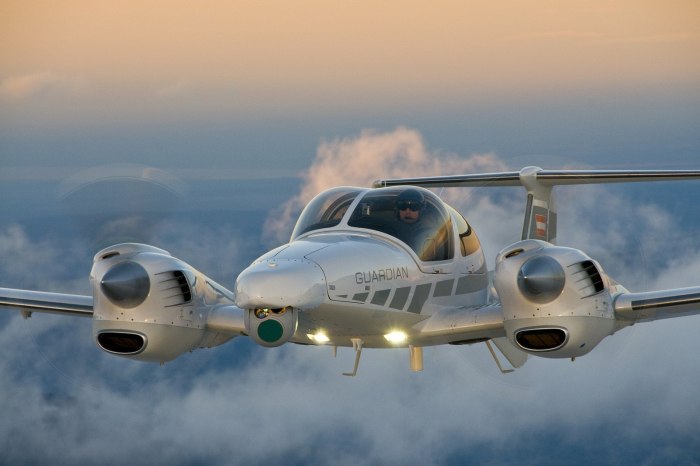 Самолет Diamond da-42