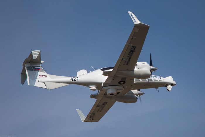 Самолет Diamond da-42t