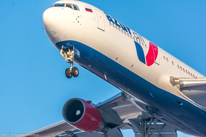 Самолёт Боинг 767-300 Азур
