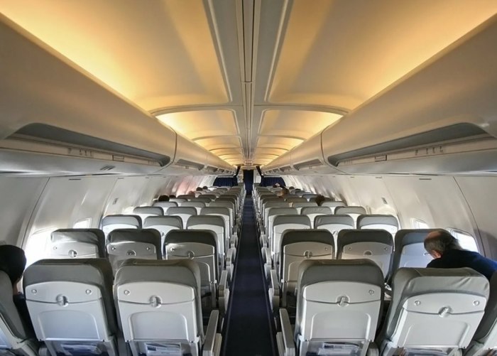 Салон самолёта Боинг 737-800