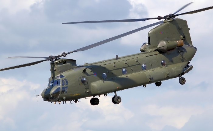 Транспортный вертолет Ch-47 Чинук