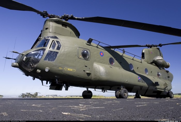 Вертолет Ch-47 Chinook