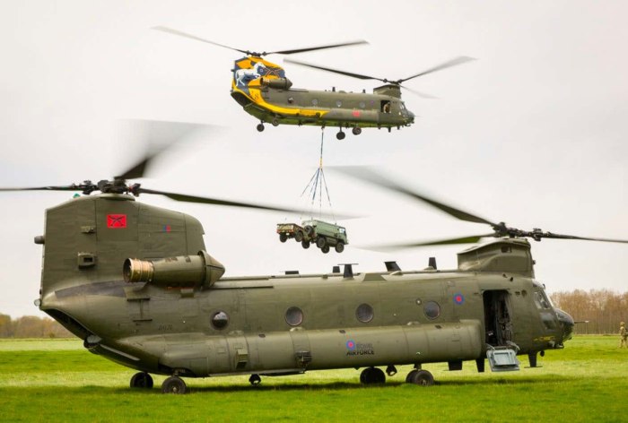 Вертолет Ch-47 Chinook