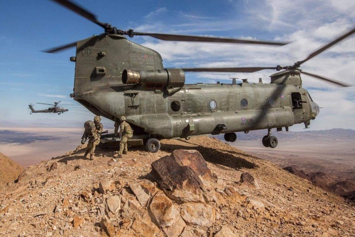 Вертолет Ch-47 Чинук