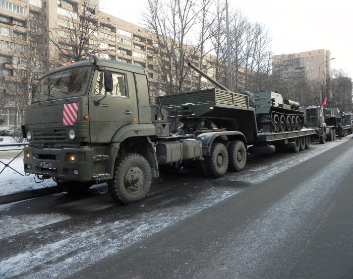 КАМАЗ 65225 армейский