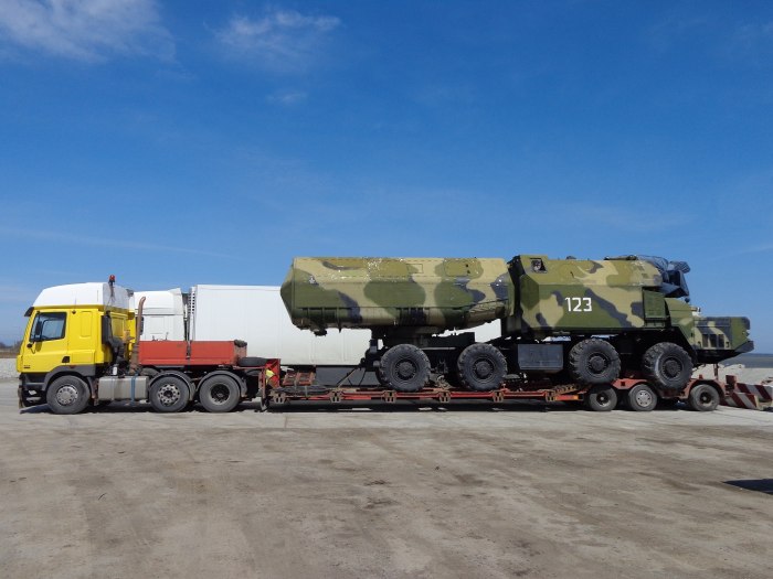 МАЗ трал военный