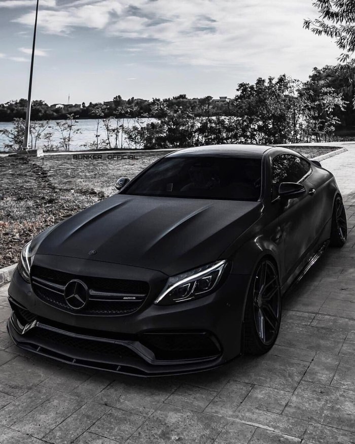 Мерседес CLS 63 AMG черный матовый