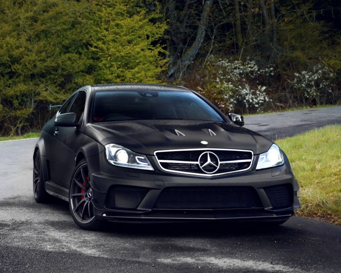 Mercedes Benz c63 AMG