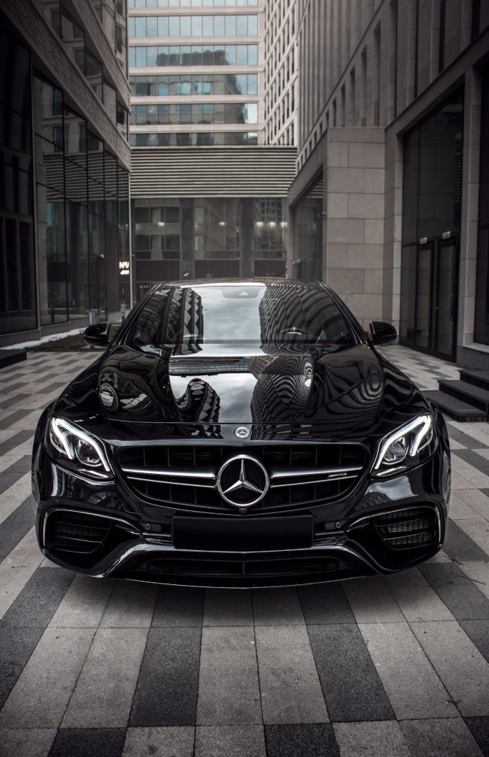 Мерседес AMG черный