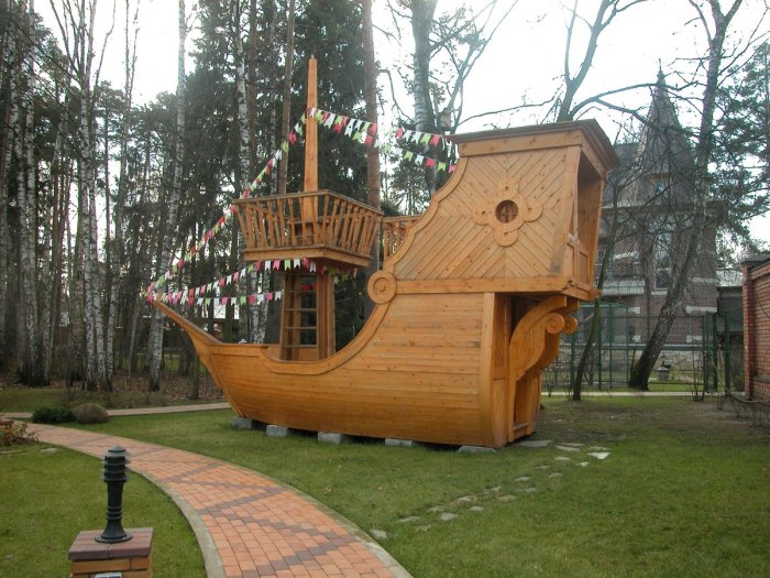 Детские площадки из дерева