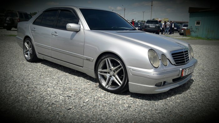 Mercedes w210 AMG серебристый