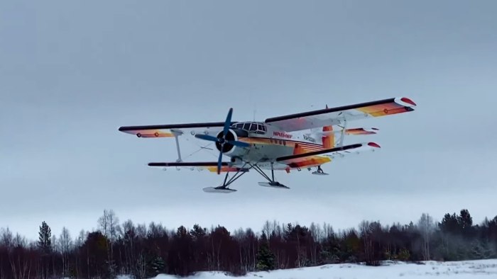 Обледеневший АН-2