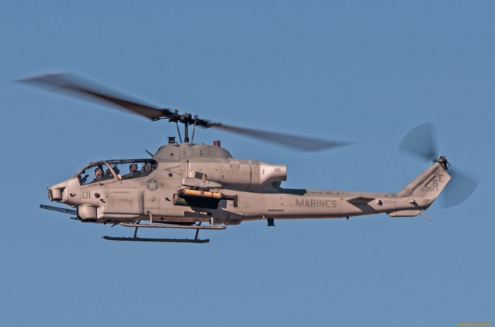 Вертолет Ah-1w "супер Кобра"