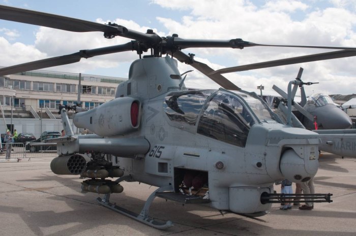 Ah-1 super Cobra