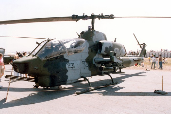 Вертолет Ah-1w "супер Кобра"