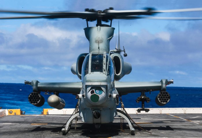 Bell Ah-1 Cobra вертолет
