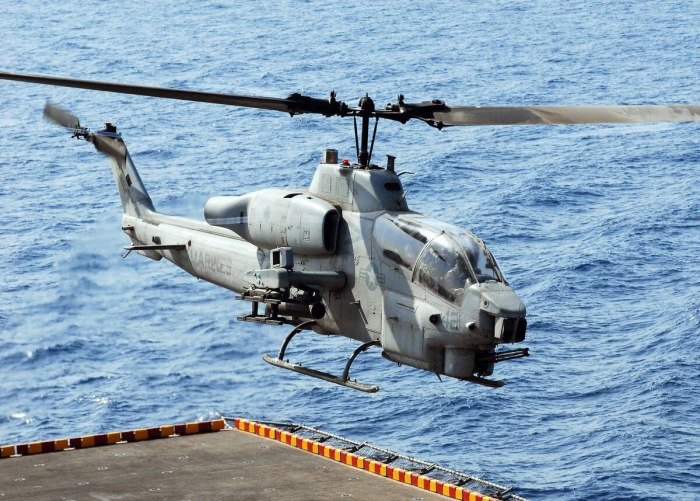 АН-1w супер Кобра