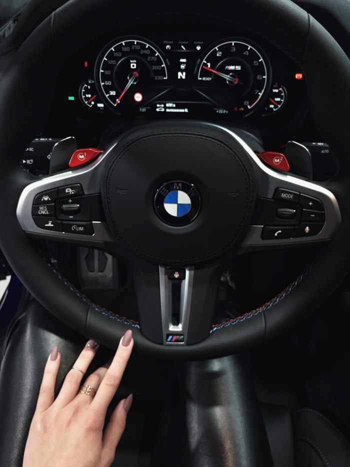 BMW m5 f90 салон