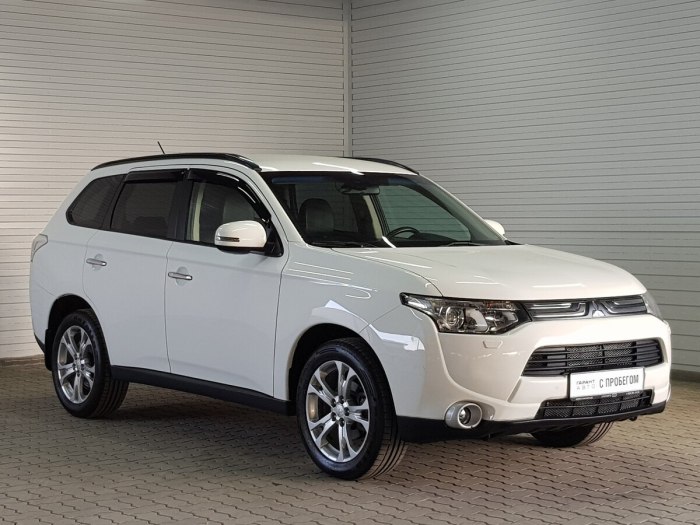 Mitsubishi Outlander 2012