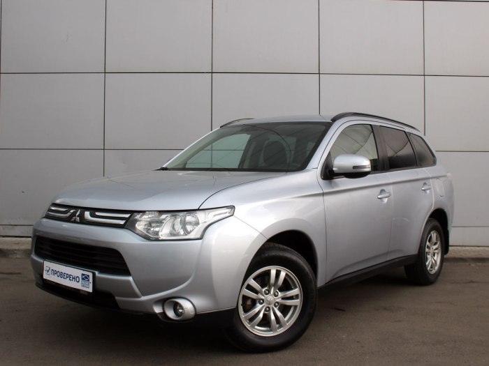 Mitsubishi Outlander 2012 комплектации