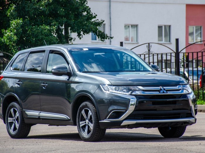 Mitsubishi Outlander Mitsubishi Outlander
