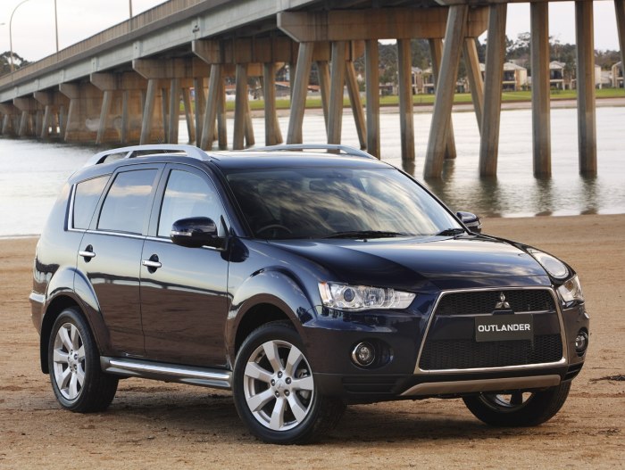 Mitsubishi Outlander XL 2010