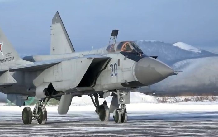 Истребитель-перехватчик миг-31