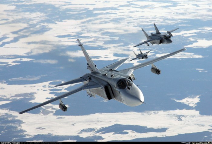 Су24 самолет