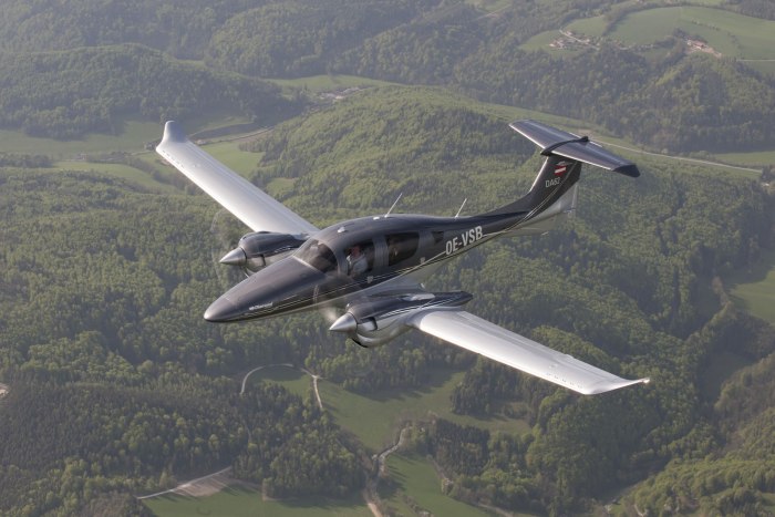 Самолет Diamond da-62