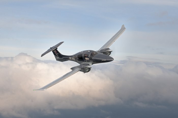 Самолет Diamond da-62