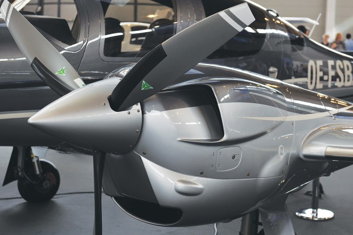 Diamond 62 aircraft