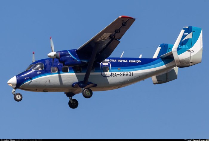 АН-28 салон