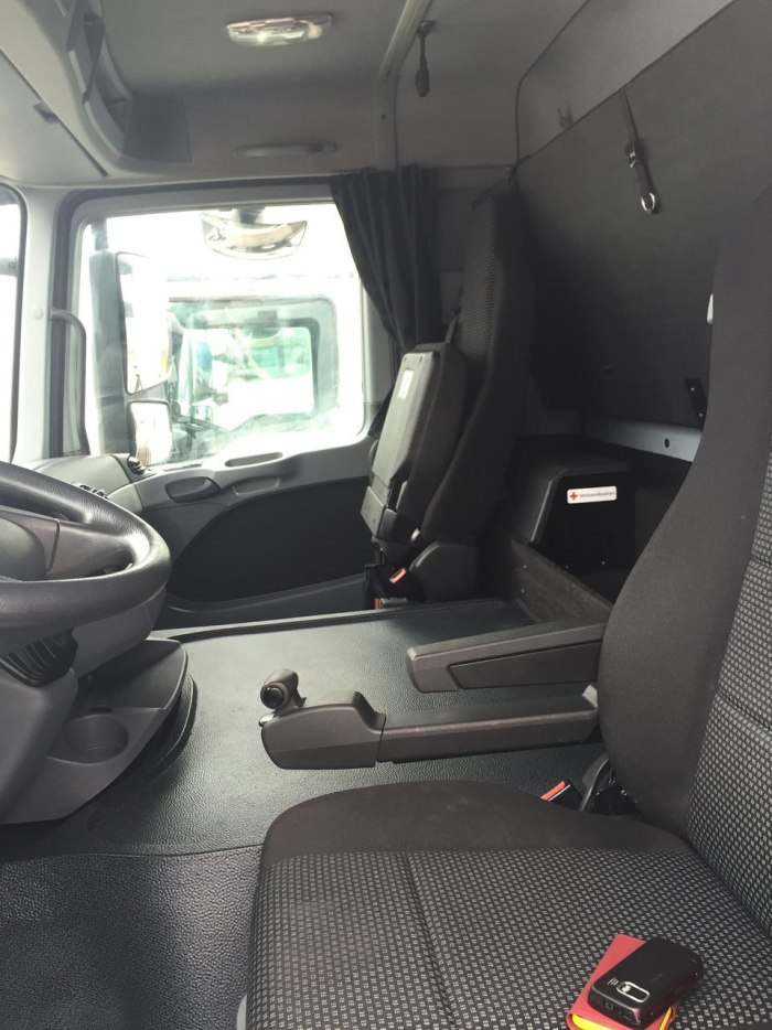 Mercedes-Benz Actros 2007 года салон