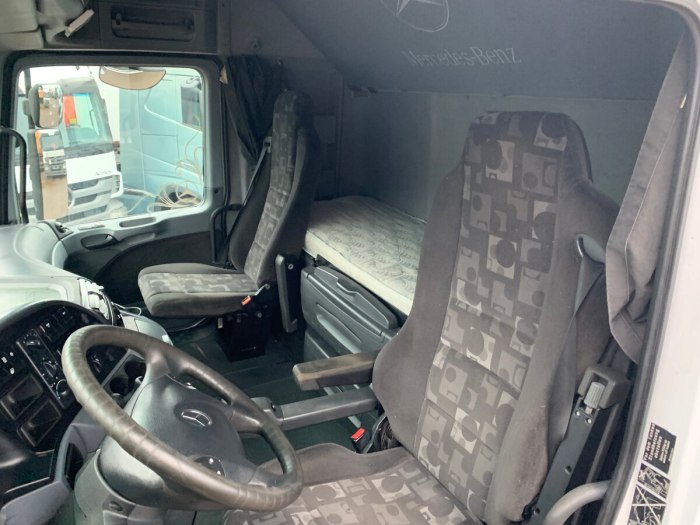 Мерседес 2540 Actros кабина