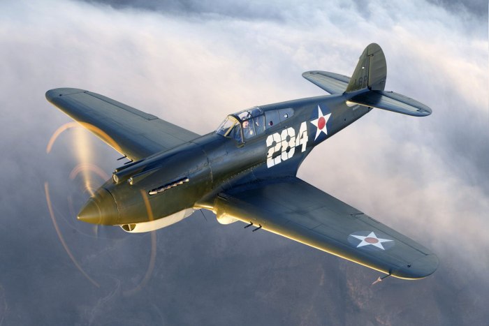 Самолет Curtiss p-40b Tomahawk