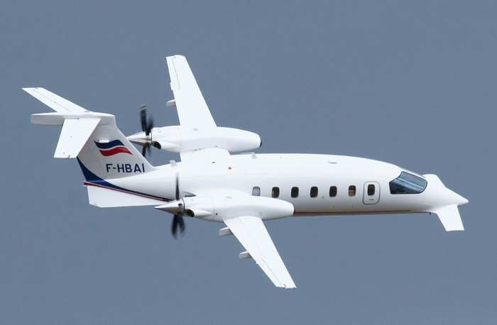 Пиаджио п 180 Аванти