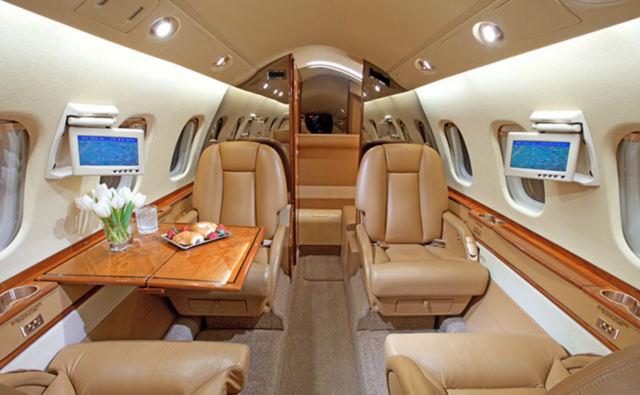 Piaggio p.180 Avanti салон