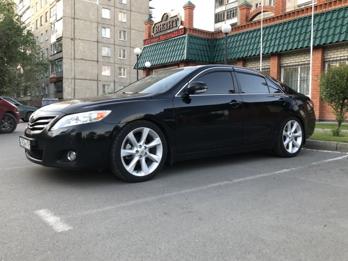 Toyota Camry 40 r19