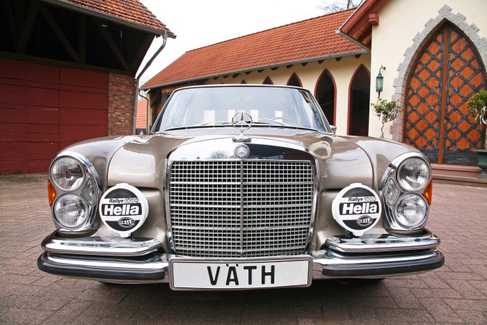 Мерседес Бенц w110