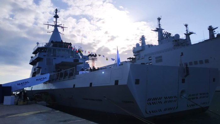Патрульный корабль р 725 l'adroit типа Gowind