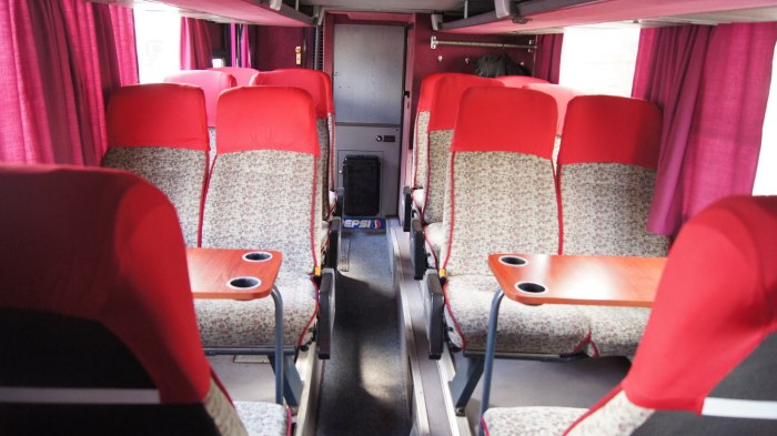 Neoplan 122 места со столиком