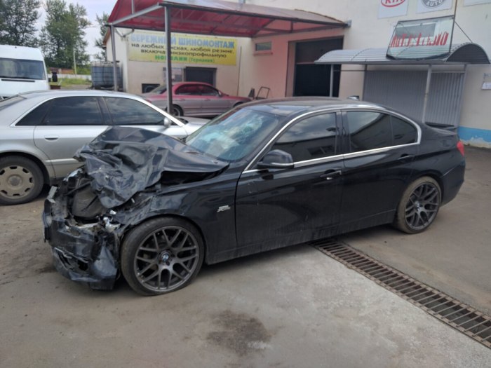 BMW f30 Разбитая