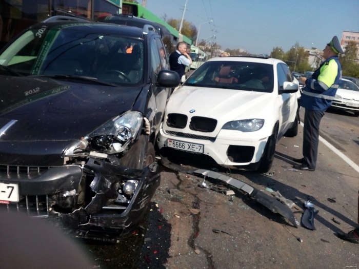 BMW x6 разбитый