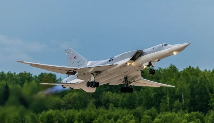 Бомбардировщик-ракетоносец ту-22м3