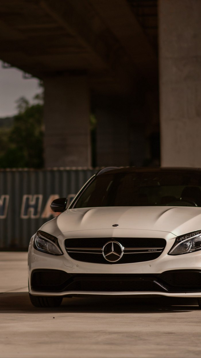 Mercedes Benz e63 AMG