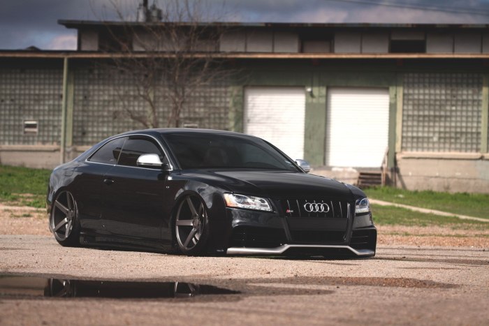 Audi s5 черная матовая