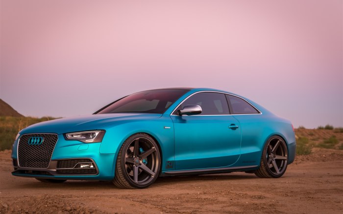 Ауди s5 голубая